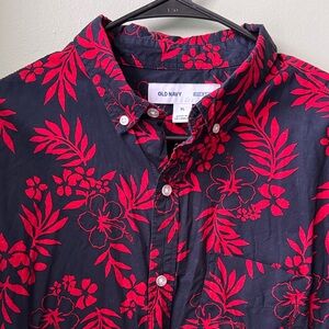 Old Navy Men's Navy Shirt with Red Floral Pattern XL